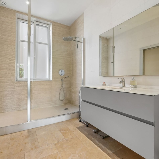  Annonces SURESNES : Appartement | NEUILLY-SUR-SEINE (92200) | 201 m2 | 2 640 000 &euro; 