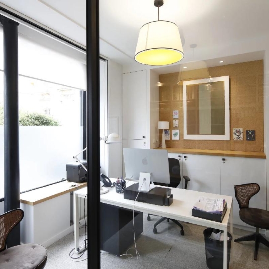  Annonces SURESNES : Local / Bureau | PARIS (75011) | 153 m2 | 1 989 620 &euro; 