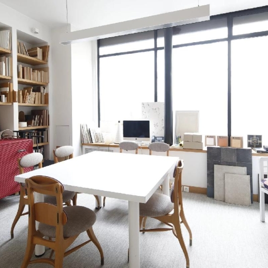  Annonces SURESNES : Local / Bureau | PARIS (75011) | 153 m2 | 1 989 620 &euro; 