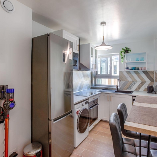  Annonces SURESNES : Appartement | VANVES (92170) | 10 m2 | 725 &euro; 
