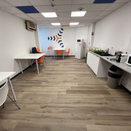  Annonces SURESNES : Local / Bureau | LES SORINIERES (44840) | 4 090 m2 | 2 995 000 &euro; 