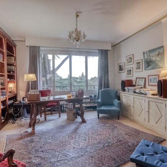  Annonces SURESNES : Appartement | VILLE-D'AVRAY (92410) | 188 m2 | 5 060 &euro; 