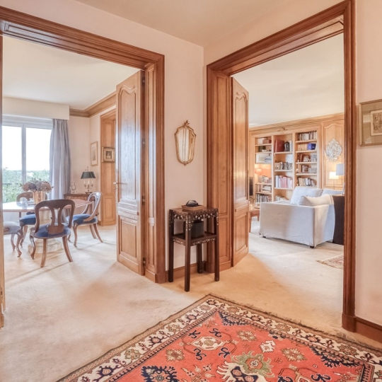  Annonces SURESNES : Appartement | VILLE-D'AVRAY (92410) | 188 m2 | 5 060 &euro; 