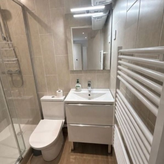  Annonces SURESNES : Local / Bureau | PARIS (75015) | 30 m2 | 260 000 &euro; 