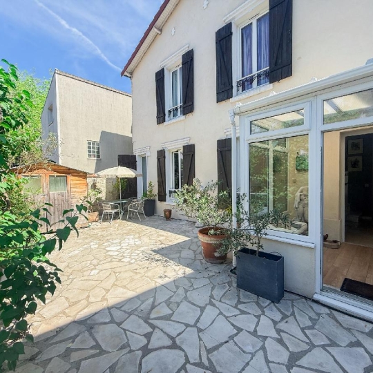  Annonces SURESNES : Maison / Villa | SAINT-CLOUD (92210) | 97 m2 | 875 000 &euro; 