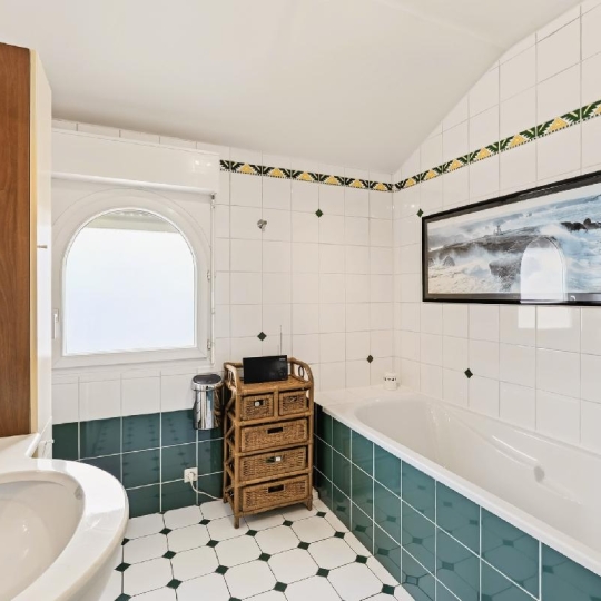  Annonces SURESNES : Maison / Villa | ANTONY (92160) | 124 m2 | 790 000 &euro; 