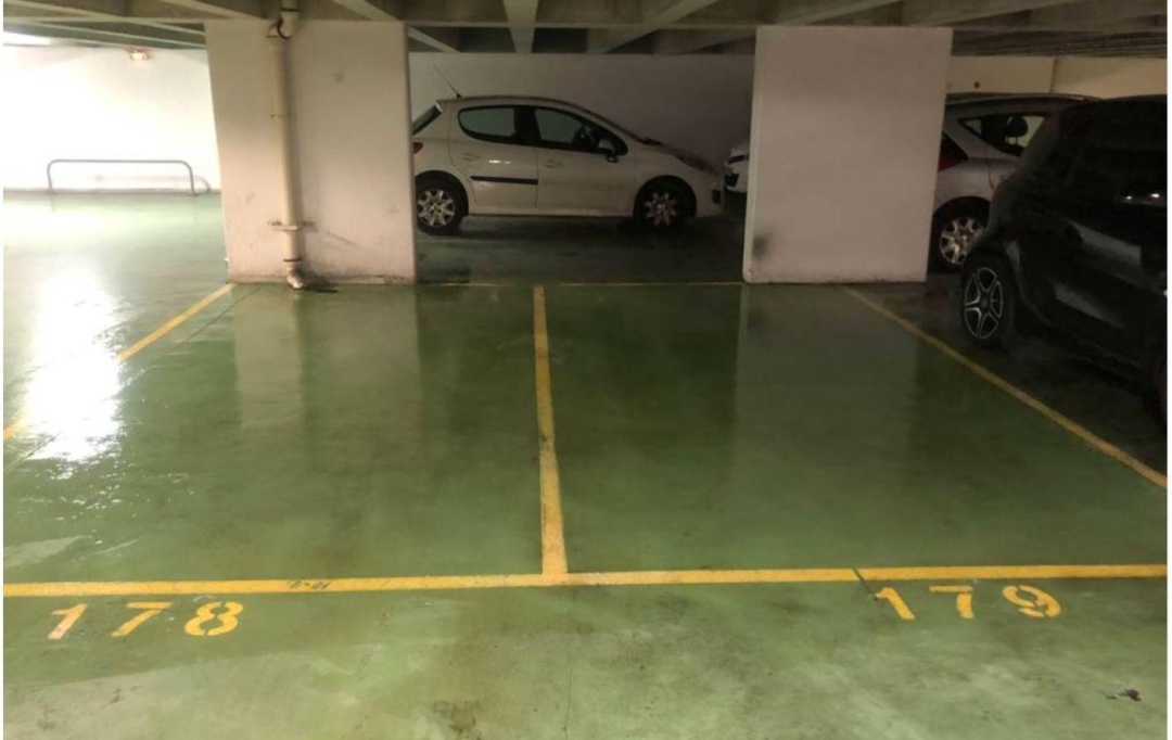Annonces SURESNES : Garage / Parking | PARIS (75011) | 12 m2 | 20 000 &euro; 