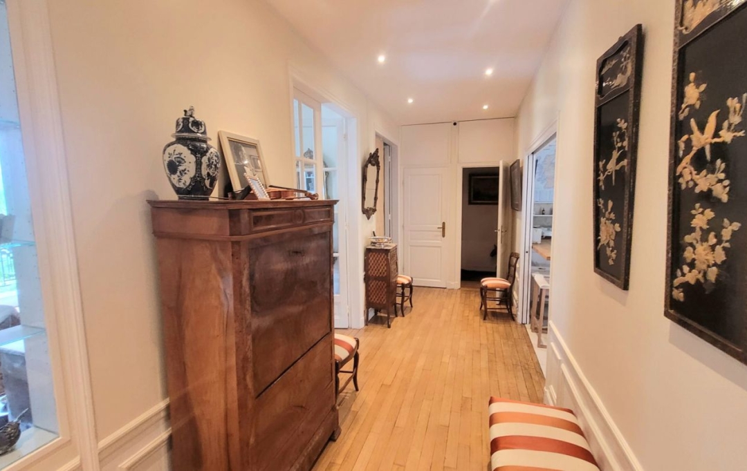 Annonces SURESNES : Appartement | PARIS (75016) | 116 m2 | 1 200 000 &euro; 