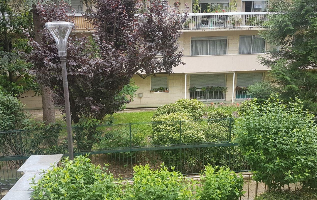 Annonces SURESNES : Appartement | PARIS (75018) | 46 m2 | 340 200 &euro; 