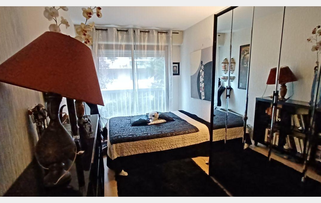 Annonces SURESNES : Appartement | PARIS (75018) | 46 m2 | 340 200 &euro; 