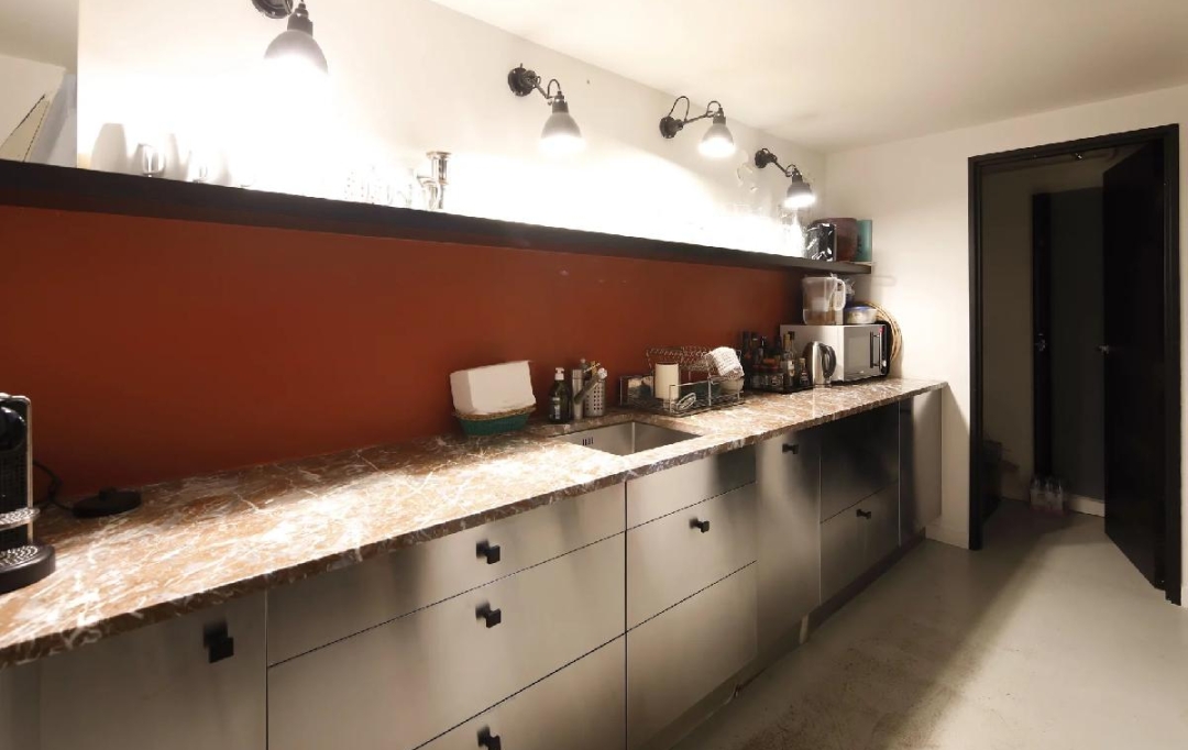Annonces SURESNES : Local / Bureau | PARIS (75011) | 153 m2 | 1 989 620 &euro; 