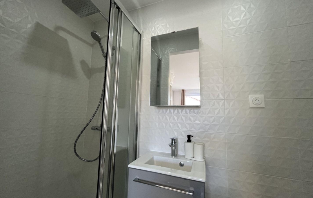 Annonces SURESNES : Maison / Villa | COLOMBES (92700) | 15 m2 | 700 &euro; 