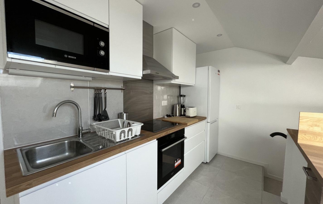 Annonces SURESNES : Maison / Villa | COLOMBES (92700) | 15 m2 | 700 &euro; 