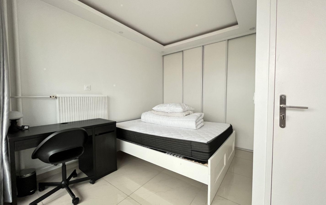 Annonces SURESNES : Appartement | COLOMBES (92700) | 10 m2 | 550 &euro; 