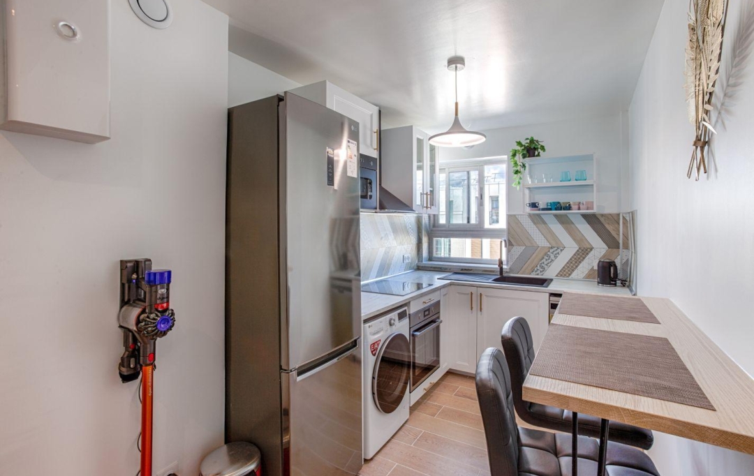 Annonces SURESNES : Appartement | VANVES (92170) | 10 m2 | 725 &euro; 