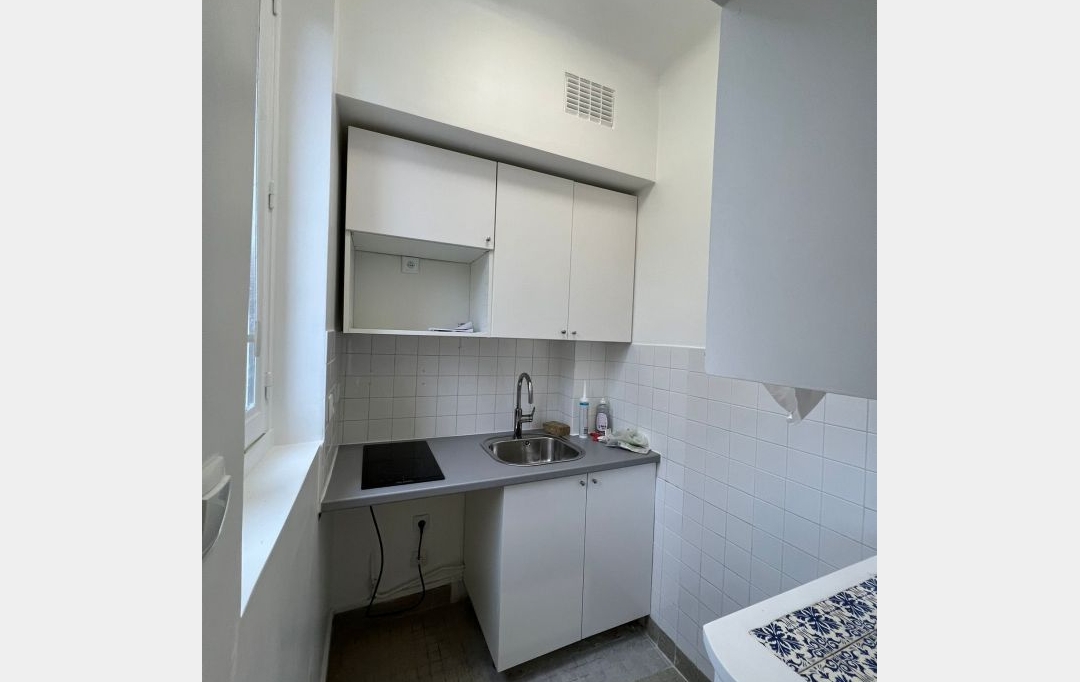 Annonces SURESNES : Appartement | LE KREMLIN-BICETRE (94270) | 20 m2 | 720 &euro; 