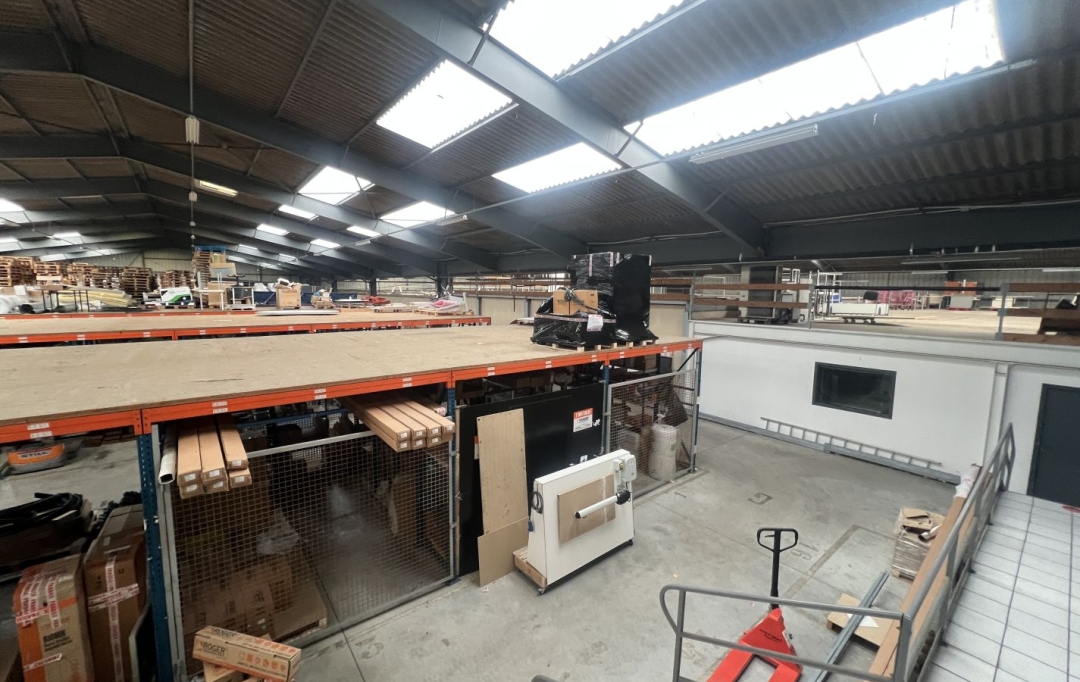 Annonces SURESNES : Local / Bureau | LES SORINIERES (44840) | 4 090 m2 | 2 995 000 &euro; 
