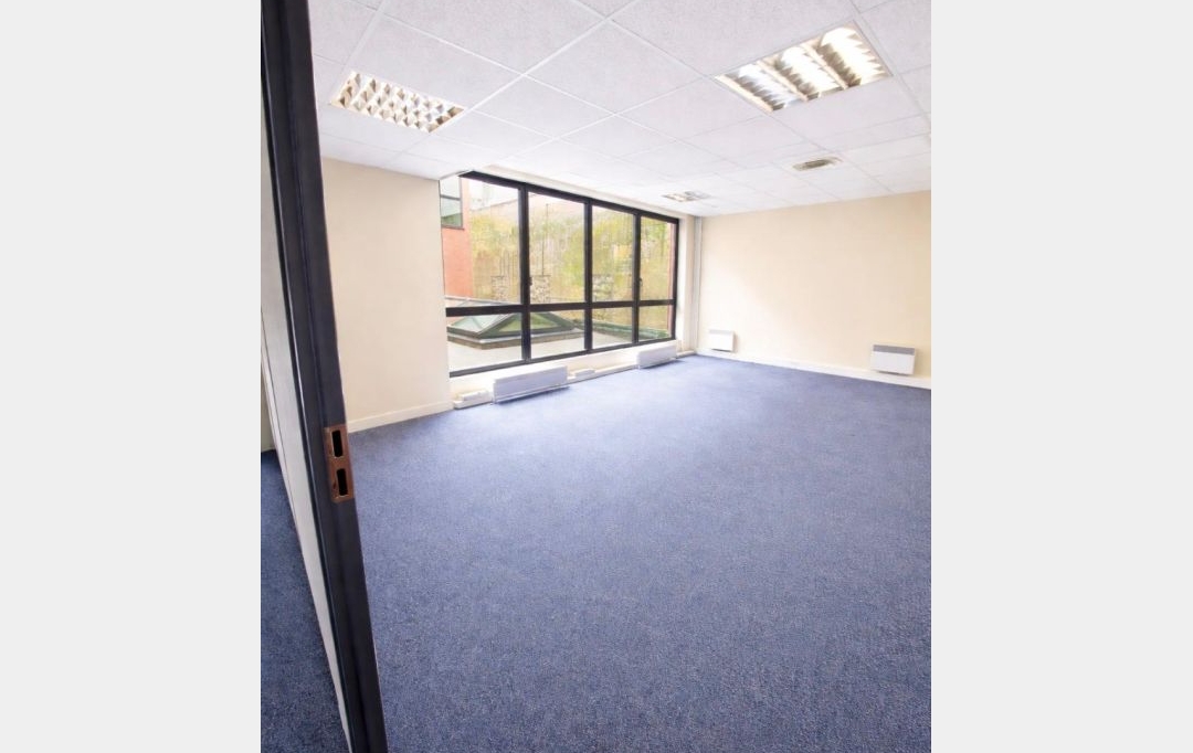 Annonces SURESNES : Local / Bureau | SAINT-DENIS (93200) | 425 m2 | 4 250 &euro; 
