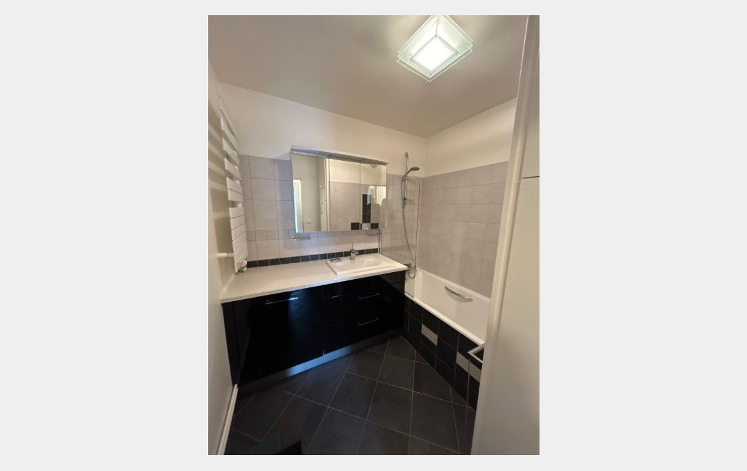 Annonces SURESNES : Appartement | PARIS (75014) | 42 m2 | 1 588 &euro; 