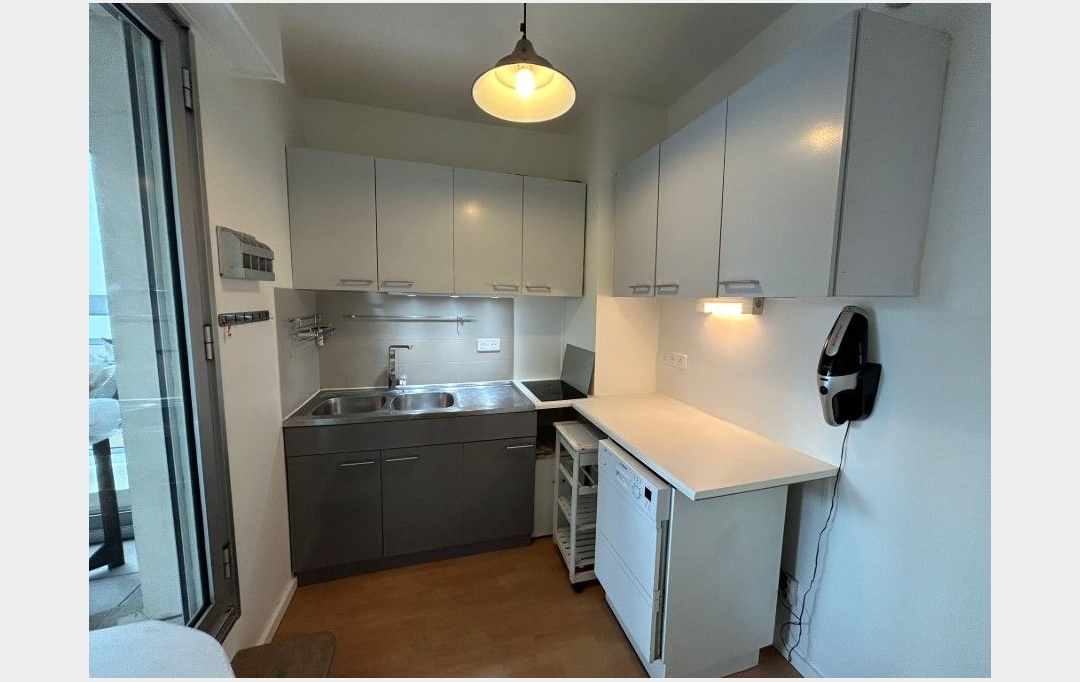 Annonces SURESNES : Appartement | PARIS (75014) | 42 m2 | 1 588 &euro; 