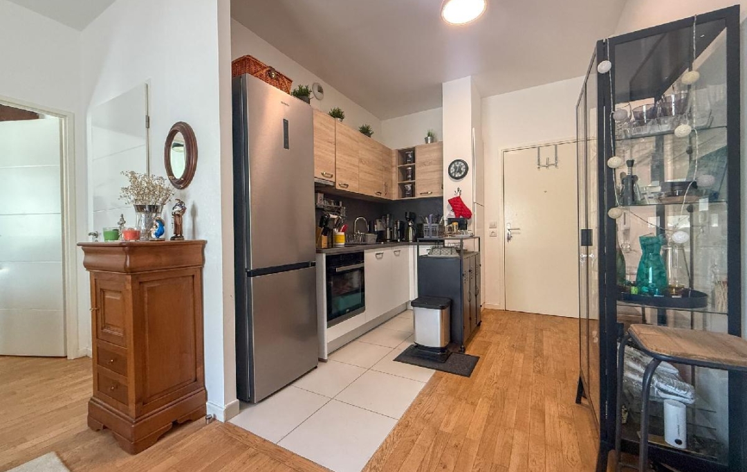 Annonces SURESNES : Appartement | RUEIL-MALMAISON (92500) | 38 m2 | 239 000 &euro; 