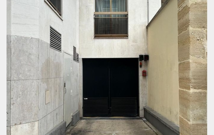  Annonces SURESNES Garage / Parking | PARIS (75015) | 12 m2 | 120 € 